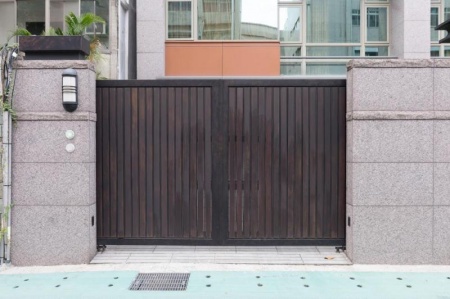 Installation de portail &agrave; Clisson : allier s&eacute;curit&eacute; et esth&eacute;tique